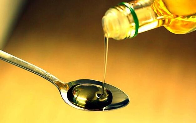 Cleanse a child's body of worms with castor or flaxseed oil